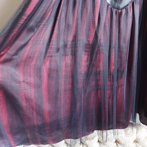 LOVE & LEGEND ♡ Ladies Dress - Picture 6 of 14